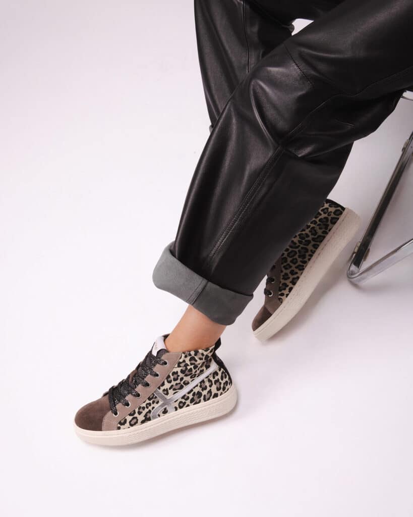 Basket leopard montante