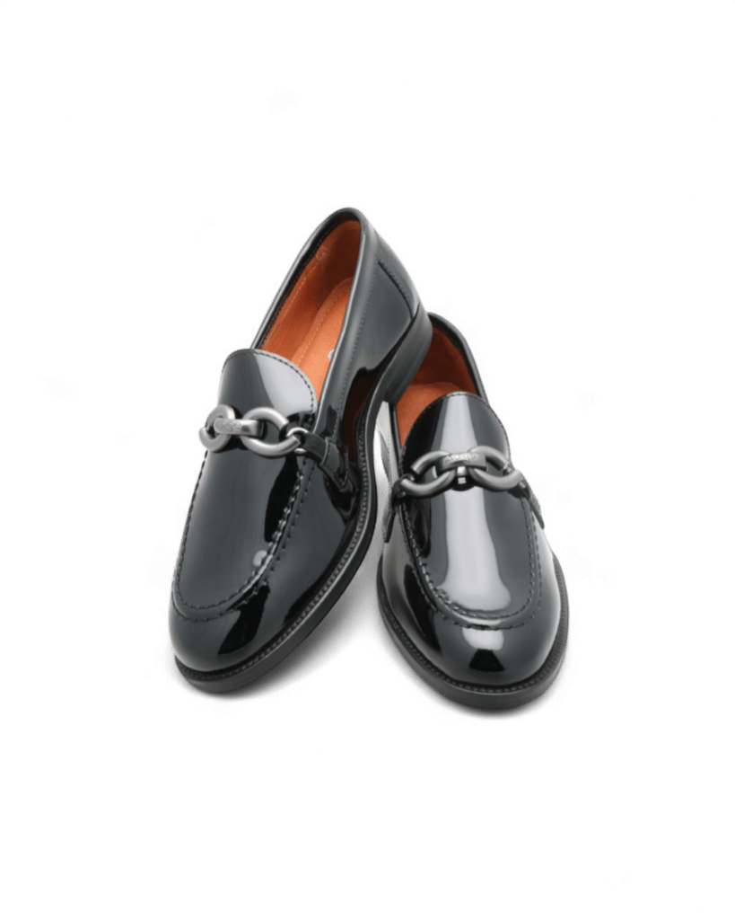Mocassin verni noir femme