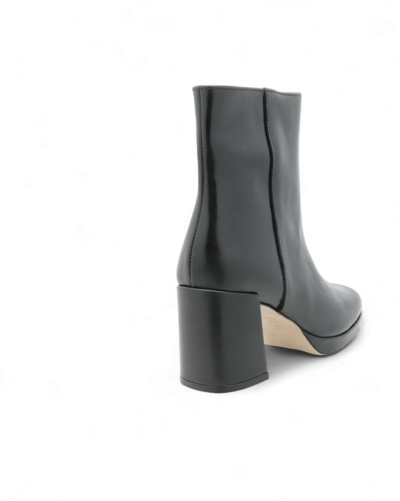 Bottine noir a talons