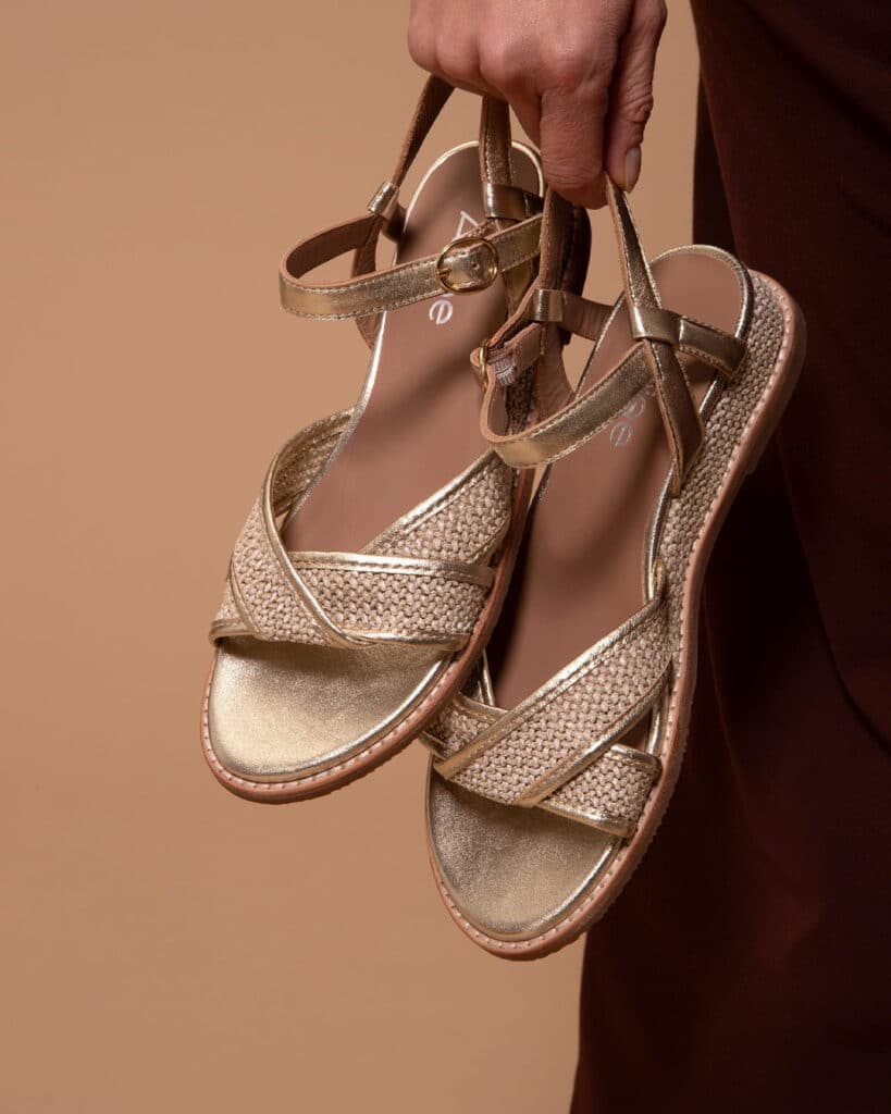 sandale raphia femme dorée