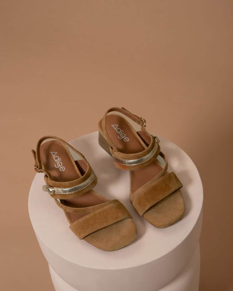 sandale à talon camel