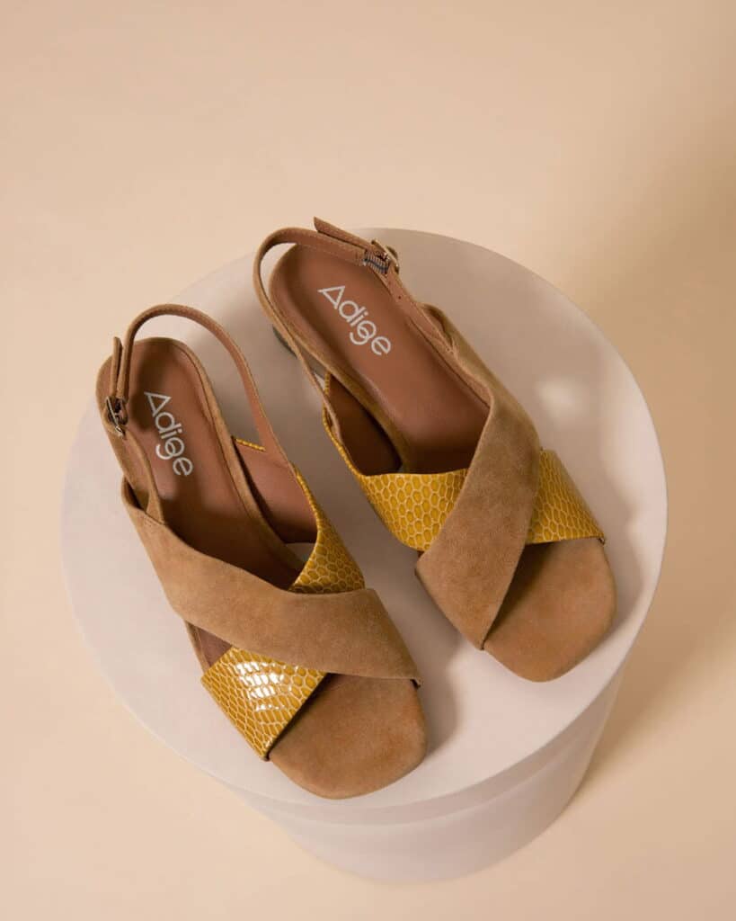 sandale a talons camel